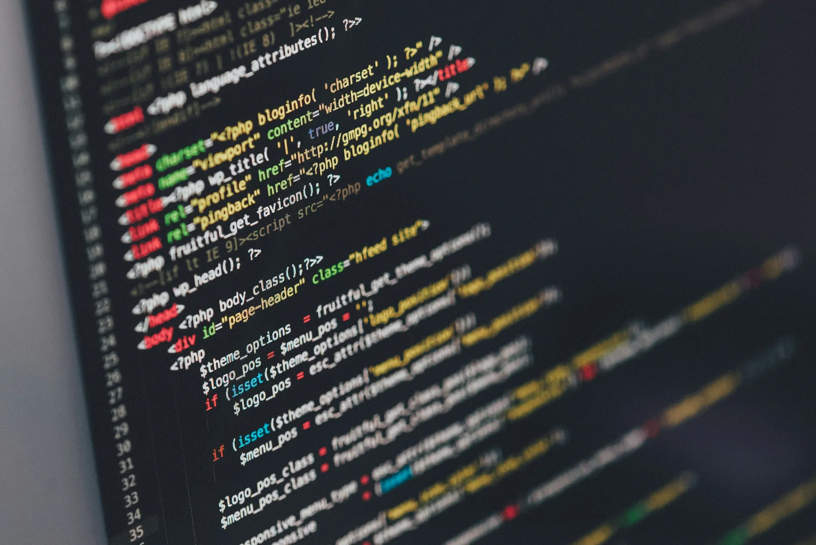 Computerscherm met programmacode